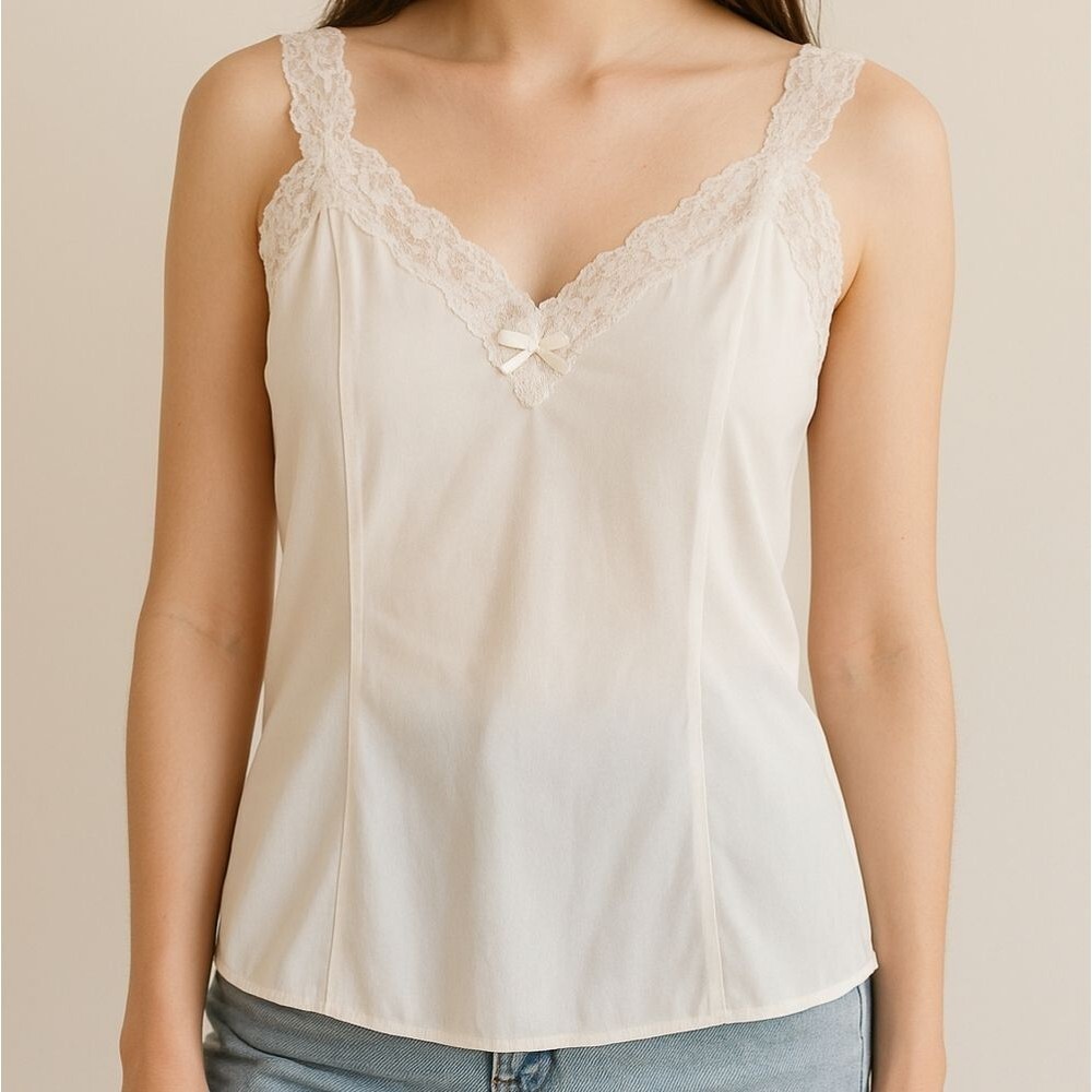 Vtg Olga Lace Camisole Tank Top M Made in USA Bow Lace Cottagecore Coquette Fair